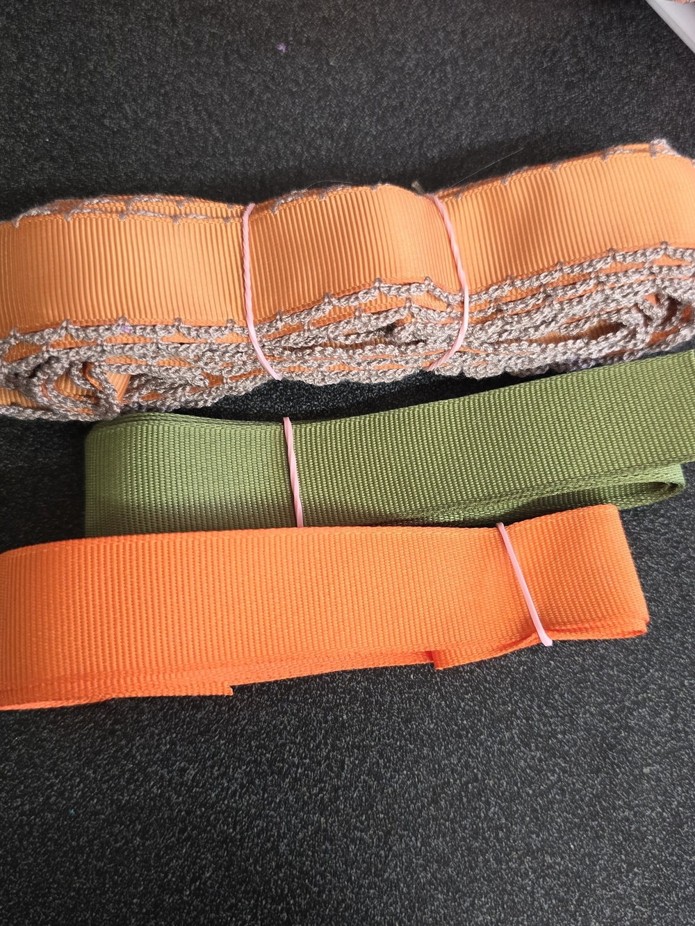 7/8 Ribbon Moonstitch & Solid 5yards Each